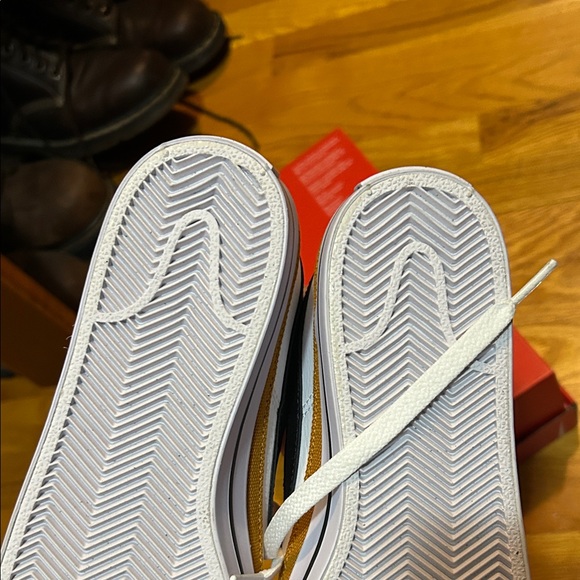 Nike Women’s court legacy NN Sneakers - Picture 3 of 7